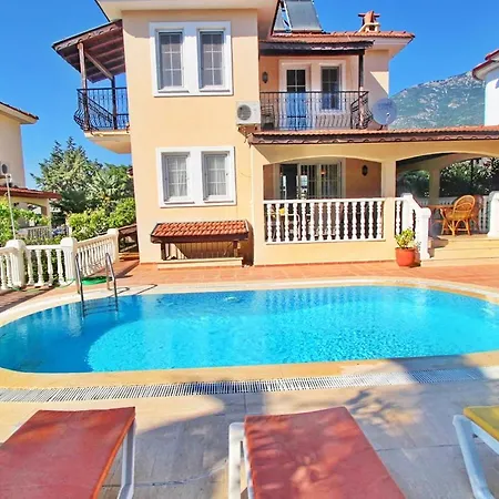 Uemit Villa فيلة